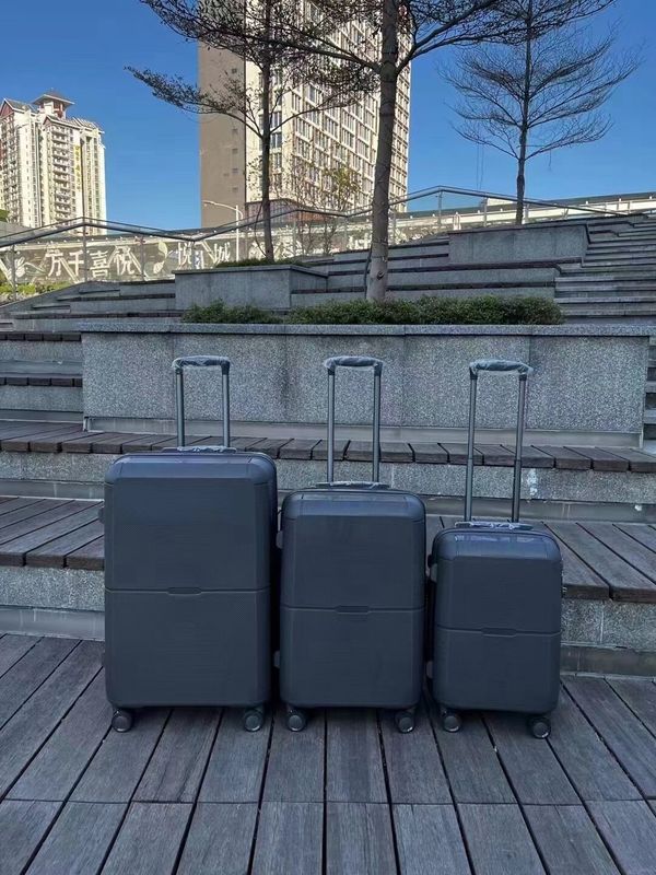 PP 재료 수하물 세트 핫 판매 사용자 정의 로고 하드 셸 가벼운 가방 수하물 높은 용량