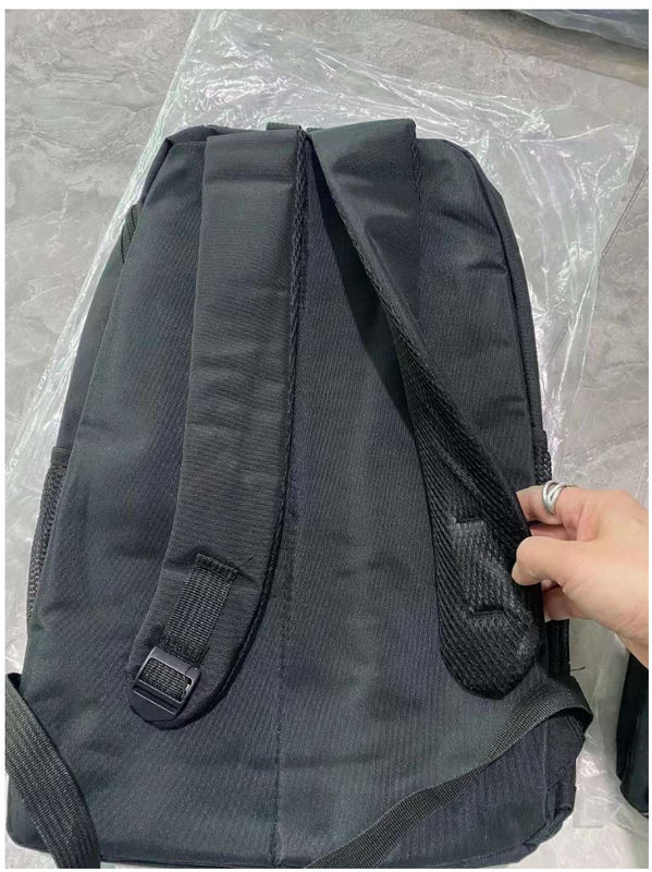 다시 일하기 트렌딩 새로운 디자인 맞춤형 로고 폴리에스터 배지 가방 남자