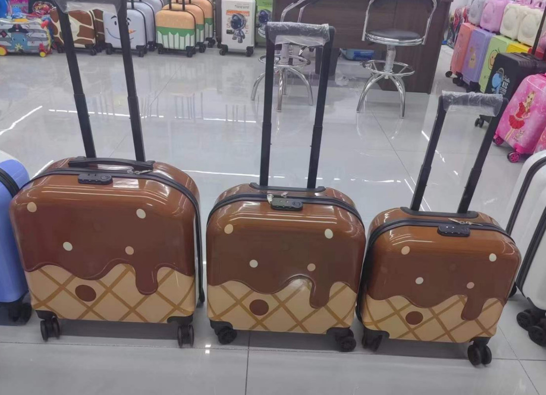 어린이 트롤리 케이스 만화 보딩 케이스 유니버설 휠 비밀번호 가방 로고 패턴을 인쇄 할 수 있습니다 어린이 가방